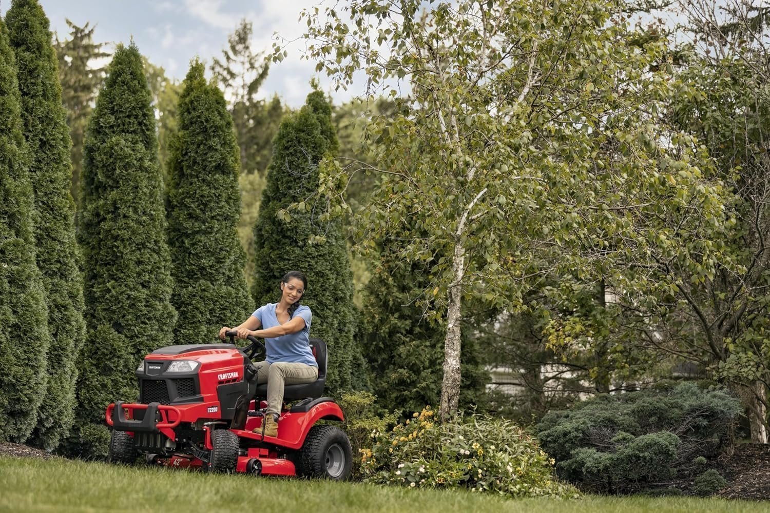 Craftsman T2200K 42-in 20 HP 725cc Hydrostatic Riding Mower - Image 11